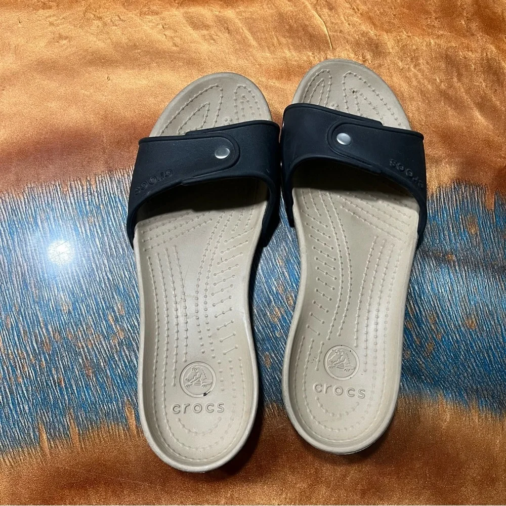 Crocs Cobbler Slide Sandals size 9 tan black wedge comfort shoe